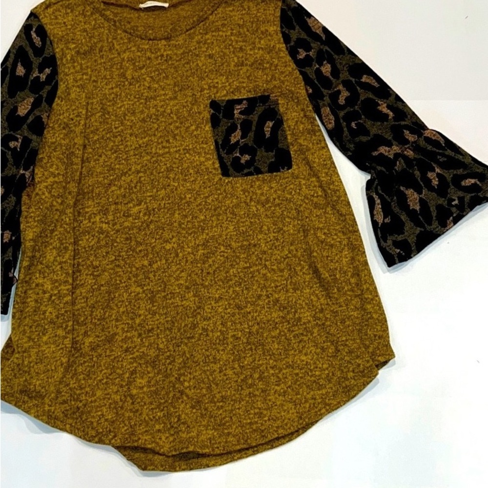 Stylish Mustard Long Sleeve Top with Leopard Accents